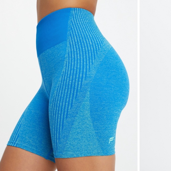 Fabletics Pants - Fabletics Ombré Seamless Ultra High Waisted 6” Short